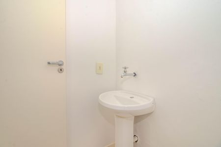 Apartamento à venda com 82m², 2 quartos e 1 vaga Apartamento à venda com 82m², 2 quartos e 1 vagaBanheiro Auxiliar