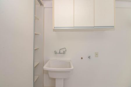 Apartamento à venda com 82m², 2 quartos e 1 vaga Apartamento à venda com 82m², 2 quartos e 1 vagaÁrea de Serviço