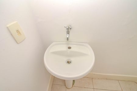 Apartamento à venda com 82m², 2 quartos e 1 vaga Apartamento à venda com 82m², 2 quartos e 1 vagaBanheiro Auxiliar