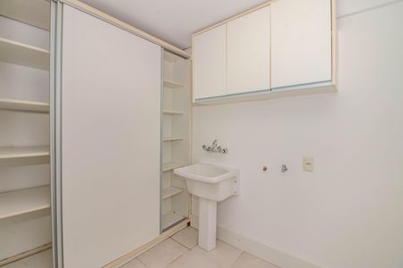Apartamento à venda com 82m², 2 quartos e 1 vaga Apartamento à venda com 82m², 2 quartos e 1 vagaÁrea de Serviço