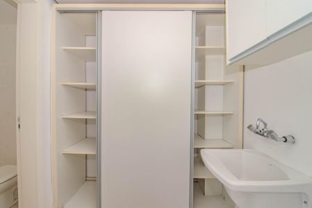 Apartamento à venda com 82m², 2 quartos e 1 vaga Apartamento à venda com 82m², 2 quartos e 1 vagaÁrea de Serviço