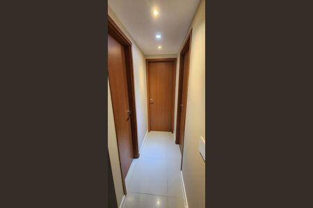 Corredor de apartamento à venda com 2 quartos, 63m² em Engenho de Dentro, Rio de Janeiro