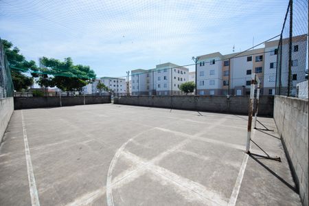 Apartamento para alugar com 50m², 2 quartos e 1 vaga Apartamento para alugar com 50m², 2 quartos e 1 vagaÁrea comum - Quadra de Futebol