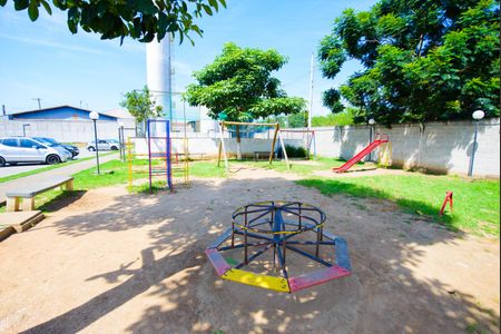 Apartamento para alugar com 50m², 2 quartos e 1 vaga Apartamento para alugar com 50m², 2 quartos e 1 vagaÁrea comum - Playground