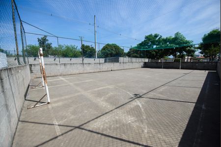 Apartamento para alugar com 50m², 2 quartos e 1 vaga Apartamento para alugar com 50m², 2 quartos e 1 vagaÁrea comum - Quadra de Futebol