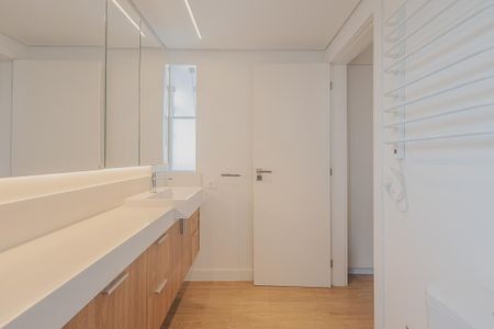 Apartamento à venda com 91m², 2 quartos e 1 vaga Apartamento à venda com 91m², 2 quartos e 1 vagaBanheiro da Suíte 2