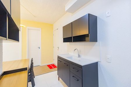 Apartamento para alugar com 33m², 2 quartos e sem vaga Apartamento para alugar com 33m², 2 quartos e sem vagaCozinha e Área de Serviço