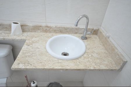 Casa de condomínio para alugar com 47m², 2 quartos e 2 vagasBanheiro da Suíte 1