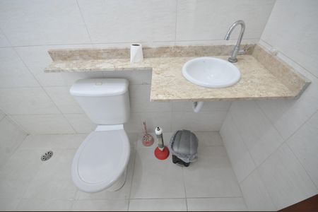 Casa de condomínio para alugar com 47m², 2 quartos e 2 vagasBanheiro da Suíte 1