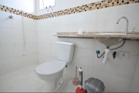 Casa de condomínio para alugar com 47m², 2 quartos e 2 vagasBanheiro da Suíte 1