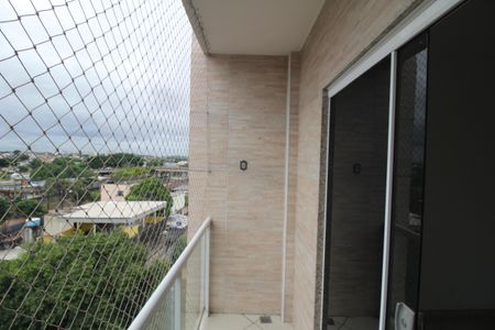 Varanda  de apartamento para alugar com 2 quartos, 70m² em Caonze, Nova Iguaçu