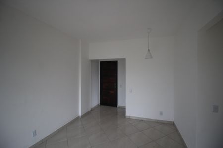 Apartamento para alugar com 70m², 2 quartos e 1 vagaSala