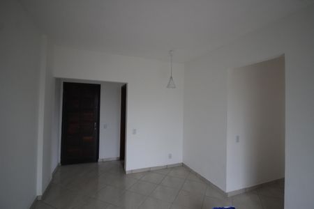 Apartamento para alugar com 70m², 2 quartos e 1 vagaSala