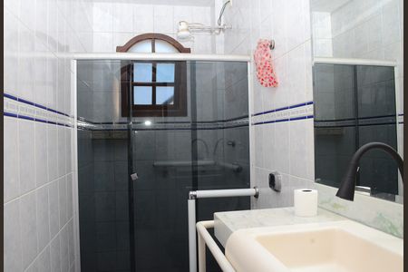 Casa para alugar com 200m², 3 quartos e 2 vagasBanheiro Corredor