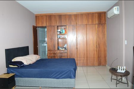 Casa para alugar com 200m², 3 quartos e 2 vagasSuíte