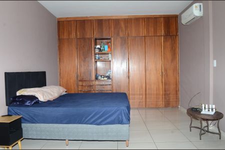 Casa para alugar com 200m², 3 quartos e 2 vagasSuíte