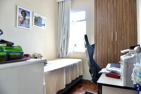 Apartamento à venda com 3 quartos, 65m² em Nova Floresta, Belo Horizonte