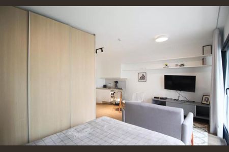 Apartamento à venda com 38m², 1 quarto e sem vagaSala / Quarto