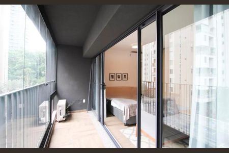 Apartamento à venda com 38m², 1 quarto e sem vagaVaranda