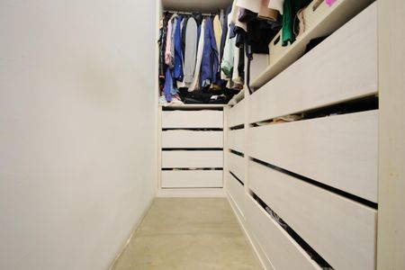 Casa à venda com 230m², 3 quartos e 2 vagasCloset da Suíte