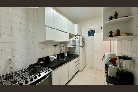 Apartamento à venda com 145m², 3 quartos e 1 vaga Apartamento à venda com 145m², 3 quartos e 1 vagaCozinha