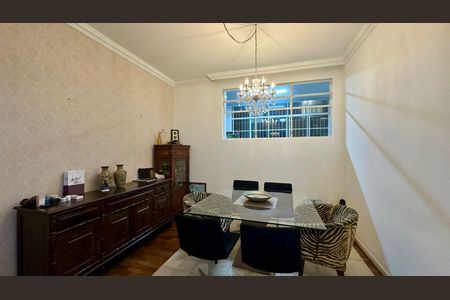 Apartamento à venda com 145m², 3 quartos e 1 vaga Apartamento à venda com 145m², 3 quartos e 1 vagaSala de jantar