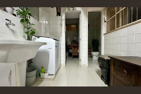 Apartamento à venda com 145m², 3 quartos e 1 vaga Apartamento à venda com 145m², 3 quartos e 1 vagaÁrea de serviço