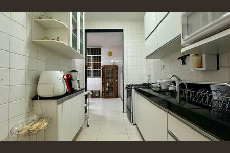 Apartamento à venda com 145m², 3 quartos e 1 vaga Apartamento à venda com 145m², 3 quartos e 1 vagaCozinha
