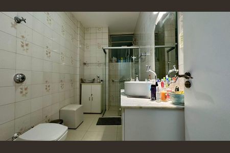 Apartamento à venda com 145m², 3 quartos e 1 vaga Apartamento à venda com 145m², 3 quartos e 1 vagaBanheiro