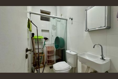 Apartamento à venda com 145m², 3 quartos e 1 vaga Apartamento à venda com 145m², 3 quartos e 1 vagaBanheiro de serviço