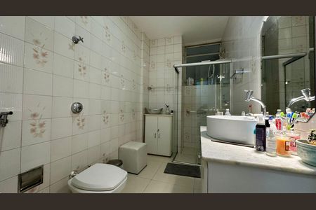 Apartamento à venda com 145m², 3 quartos e 1 vaga Apartamento à venda com 145m², 3 quartos e 1 vagaBanheiro