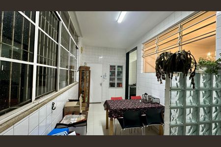 Apartamento à venda com 145m², 3 quartos e 1 vaga Apartamento à venda com 145m², 3 quartos e 1 vagaÁrea de serviço