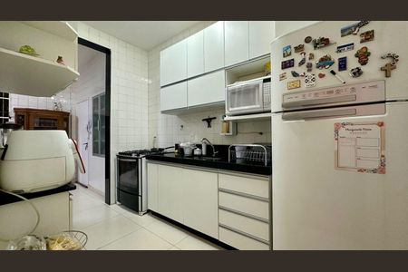 Apartamento à venda com 145m², 3 quartos e 1 vaga Apartamento à venda com 145m², 3 quartos e 1 vagaCozinha