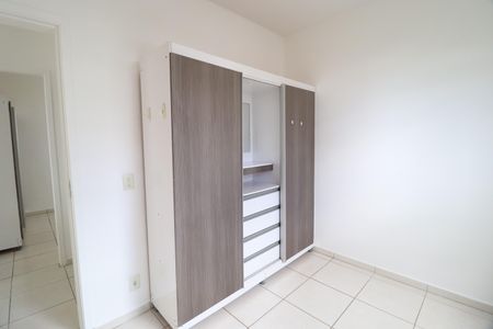 Quarto 2 de apartamento para alugar com 2 quartos, 50m² em Gávea, Uberlândia