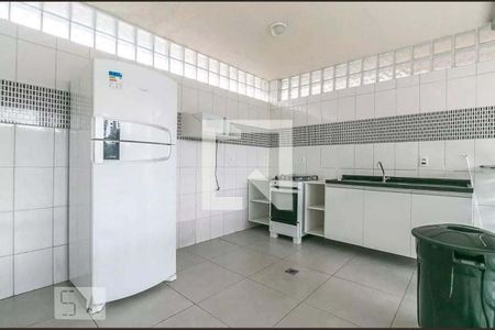 Apartamento à venda com 110m², 3 quartos e 1 vaga Apartamento à venda com 110m², 3 quartos e 1 vagaCopa do salão de festas