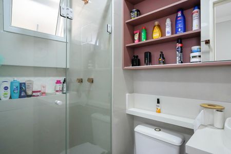 Apartamento à venda com 62m², 3 quartos e 2 vagasBanheiro da suíte