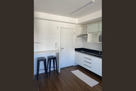Cozinha de apartamento para alugar com 1 quarto, 39m² em Panamby, São Paulo