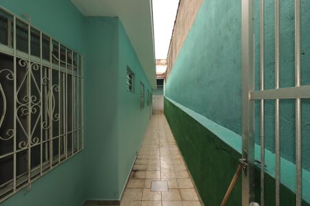 Casa à venda com 150m², 2 quartos e 2 vagasCorredor