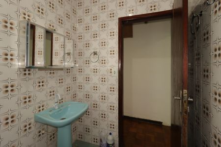 Casa à venda com 150m², 2 quartos e 2 vagasBanheiro