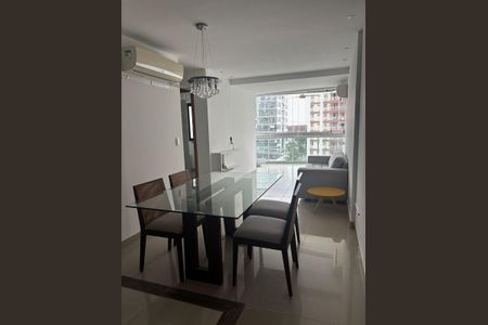 Sala de apartamento para alugar com 3 quartos, 77m² em Barra Olímpica, Rio de Janeiro