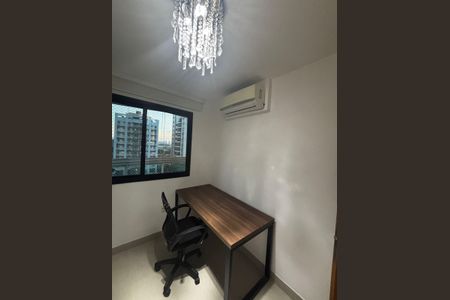 Quarto de apartamento para alugar com 3 quartos, 77m² em Barra Olímpica, Rio de Janeiro
