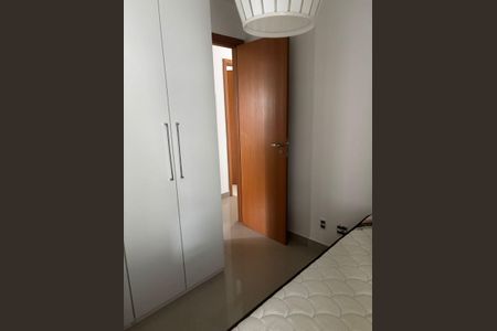 Quarto de apartamento para alugar com 3 quartos, 77m² em Barra Olímpica, Rio de Janeiro