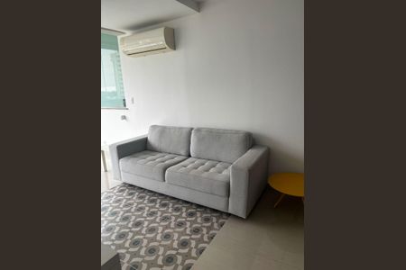 Sala de apartamento para alugar com 3 quartos, 77m² em Barra Olímpica, Rio de Janeiro