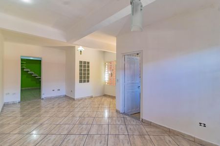 Casa para alugar com 3 quartos, 195m² em Vila Fachini, São Paulo