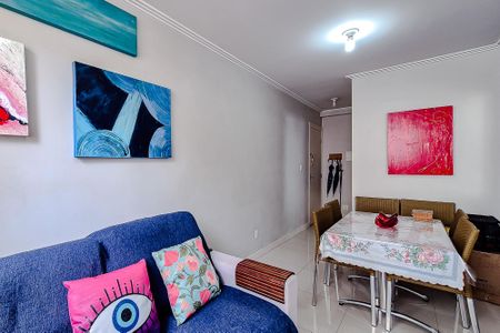 Apartamento à venda com 44m², 2 quartos e 1 vaga Apartamento à venda com 44m², 2 quartos e 1 vagaSala