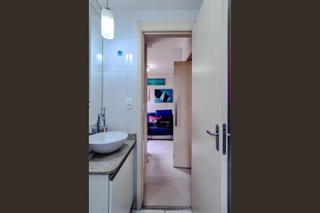 Apartamento à venda com 44m², 2 quartos e 1 vaga Apartamento à venda com 44m², 2 quartos e 1 vagaBanheiro