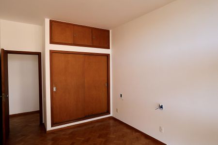 Apartamento para alugar com 147m², 3 quartos e 1 vagaQuarto