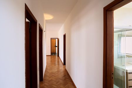 Apartamento para alugar com 147m², 3 quartos e 1 vagaCorredor
