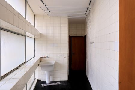 Apartamento para alugar com 147m², 3 quartos e 1 vagaÁrea de Serviço