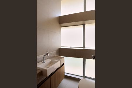 Apartamento para alugar com 147m², 3 quartos e 1 vagaBanheiro de serviço